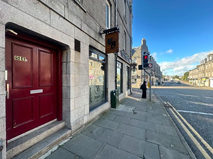 3 Bedroom Flat To Rent In Victoria Road, Torry, Aberdeen, AB11