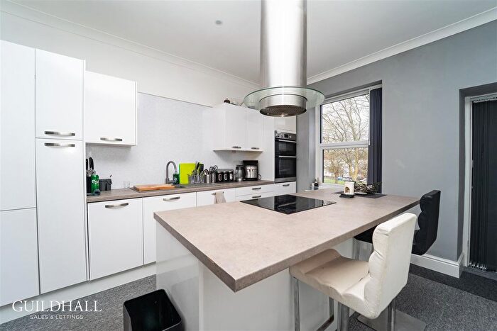 3 Bedroom Flat For Sale In Park Road, Chorley, PR7