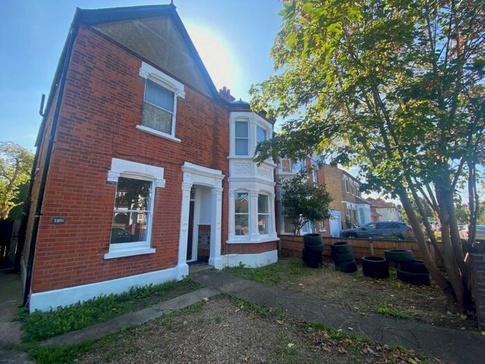 2 Bedroom Flat To Rent In Whitton Road, Whitton, Hounslow, TW3