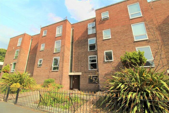 1 Bedroom Flat To Rent In Grassendale Court, Garston, Liverpool, L19