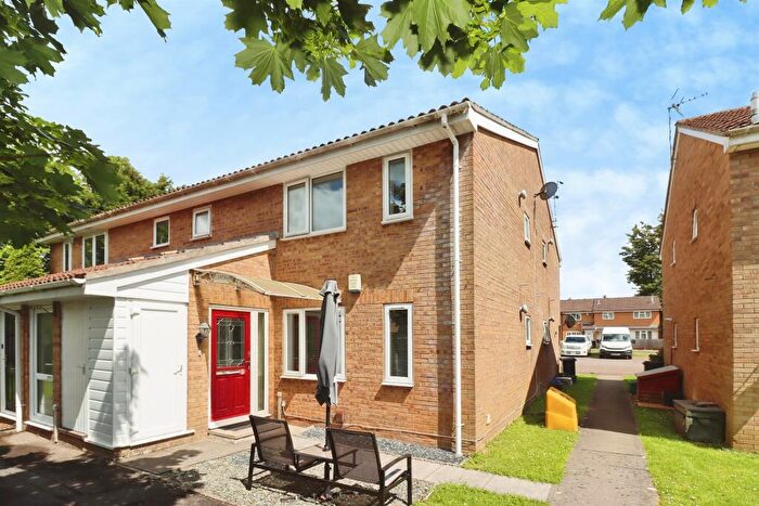1 Bedroom Flat For Sale In Longs Drive, Yate, Bristol, BS37
