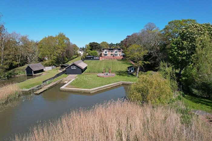 4 Bedroom Detached House For Sale In Oulton Broad, NR32