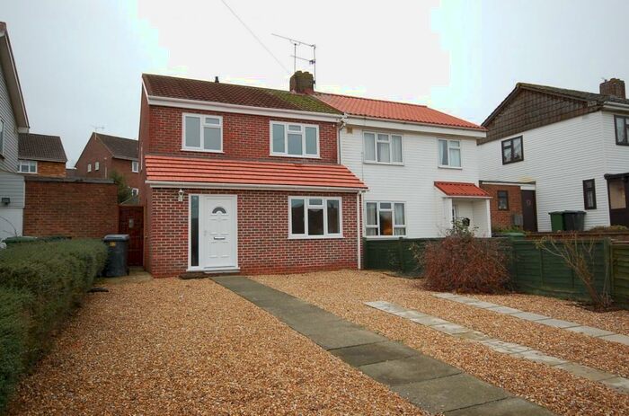 3 Bedroom House To Rent In Stanmore, SO22
