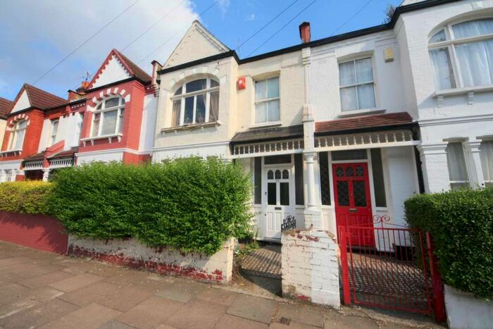 6 Bedroom Terraced House To Rent In Undine Street, Tooting Broadway, SW17