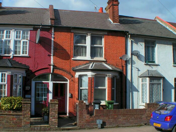 1 Bedroom Flat To Rent In Vicarage Road, Watford, WD18