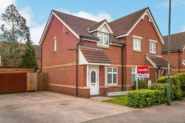 2 Bedroom Semi-Detached House To Rent In Queen Elizabeth Square, Maidstone, ME15