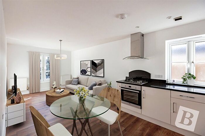 2 Bedroom Flat For Sale In The Forge, Woodlands Road, Wickford, Essex, SS12