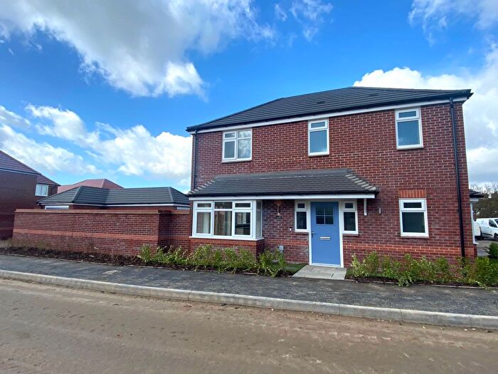 3 Bedroom Detached House To Rent In Mulberry Way, Chesterfield, S44