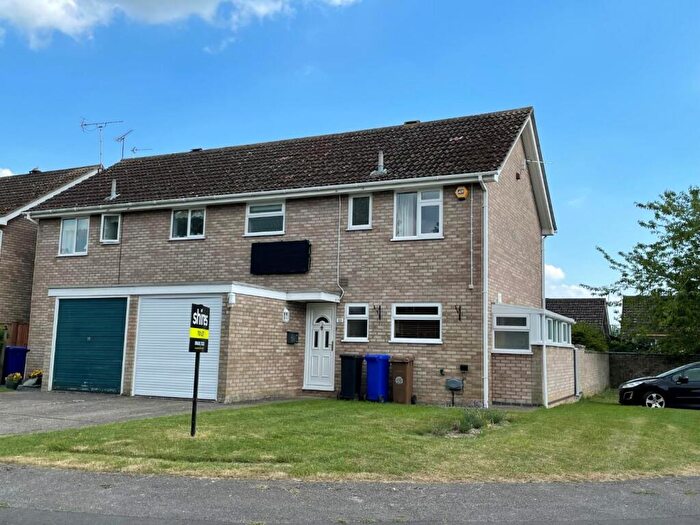 3 Bedroom Semi Detached House For Sale In Robin Close, Mildenhall, IP28