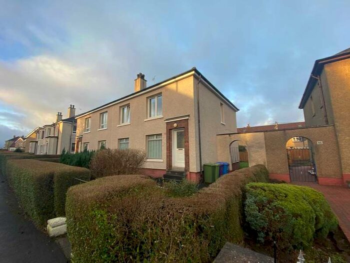 2 Bedroom Flat To Rent In Binend Road, Glasgow, G53