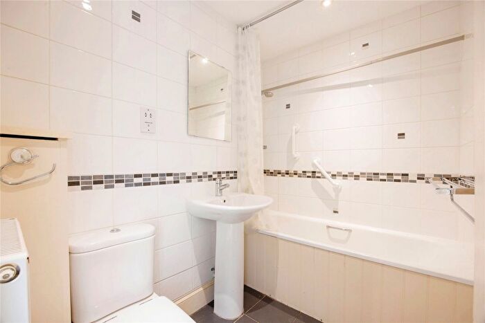 1 Bedroom Flat For Sale In Castle Street, Bodmin, Cornwall, PL31