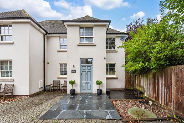 3 Bedroom House For Sale In Manor Road, Twyford, Winchester, SO21