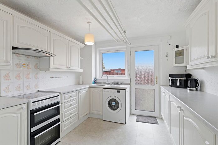 3 Bedroom Terraced House For Sale In Mull Court, Grangemouth, FK3