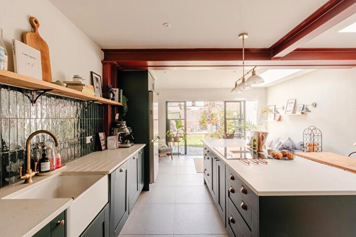 3 Bedroom Terraced House To Rent In Upton Road - Southville, BS3