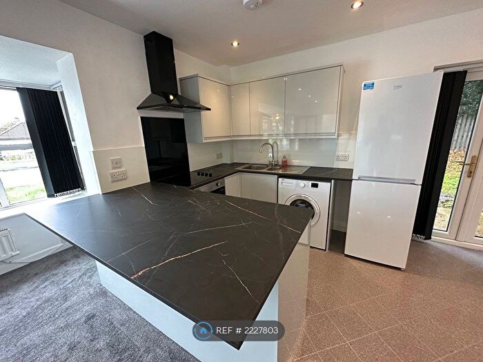 2 Bedroom Maisonette To Rent In Higher Coach Road, Baildon, Shipley, BD17