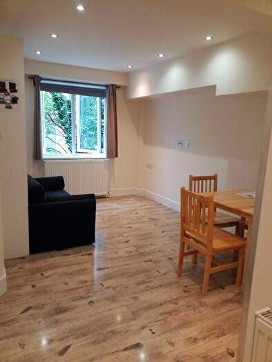1 Bedroom Flat To Rent In Fonthill Road, Finsbury Park, N4