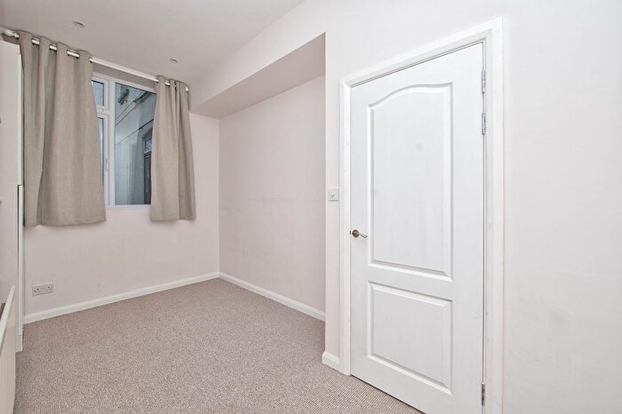 1 Bedroom Flat To Rent In Surrey Road, Cliftonville, Margate, CT9