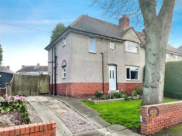3 Bedroom Semi Detached House To Rent In Tiled House Lane, Brierley Hill, West Midlands, DY5