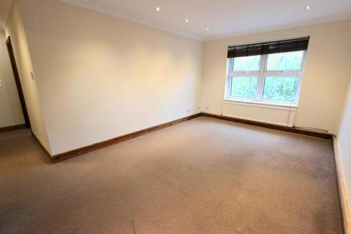 1 Bedroom Flat To Rent In Athelstan Walk North, Welwyn Garden City, AL7