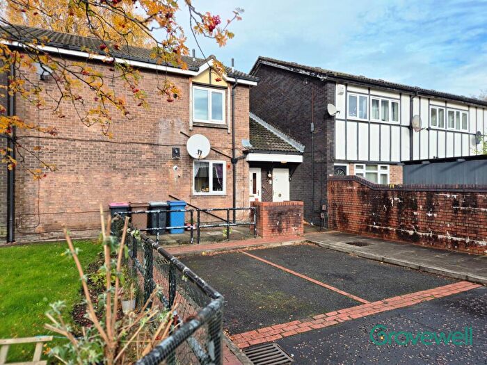 2 Bedroom Flat To Rent In Betula Grove, Salford, M7