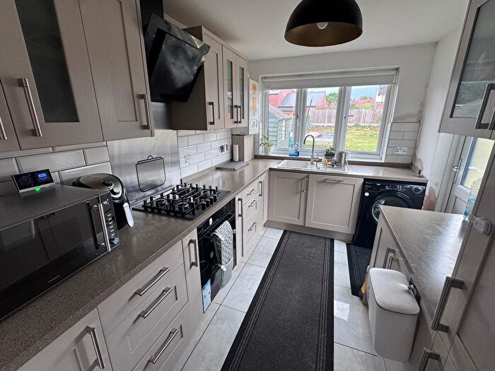 3 Bedroom Property To Rent In Mawney Road, Romford, RM7