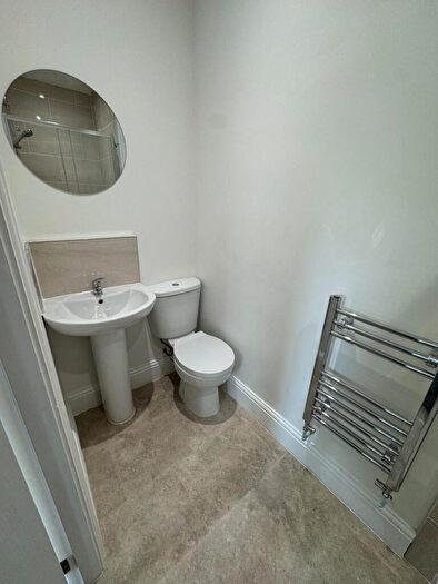 1 Bedroom Flat To Rent In Queens Avenue, Tunstall, ST6