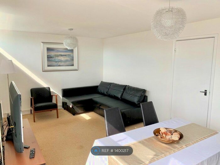 2 Bedroom Flat To Rent In Childbert Rd, Balham, SW17