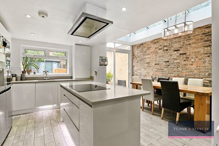 5 Bedroom Terraced House For Sale In Eldon Road, Wood Green, London, N22