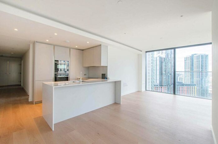 2 Bedroom Flat To Rent In Hampton Tower, Canary Wharf, London, E14