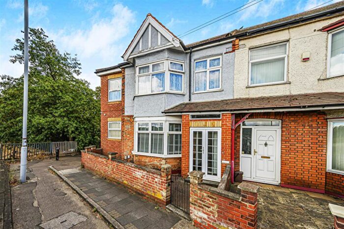 7 Bedroom End Of Terrace House For Sale In Roberts Road, London, E17
