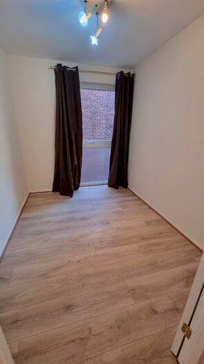2 Bedroom Flat To Rent In Carnarvon Road, Meads Court, London, E15