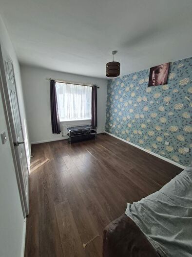 3 Bedroom Semi-Detached House To Rent In Lotus Road, Leicester, LE5