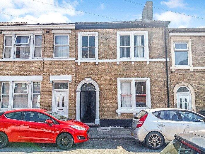4 Bedroom Terraced House To Rent In Wellesley Street, Stoke-on-Trent, Staffordshire, ST1