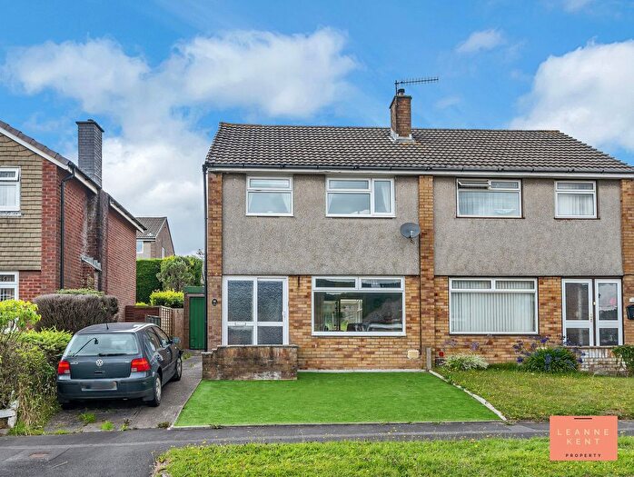 3 Bedroom Semi-detached House For Sale In Lon-Y-Gors, Caerphilly, CF83