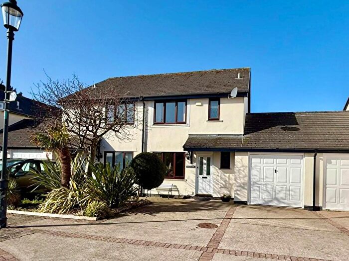 3 Bedroom House For Sale In Telford Close, Conwy, LL32