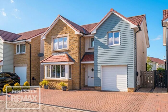 4 Bedroom Detached House For Sale In Badger Walk, East Calder, EH53