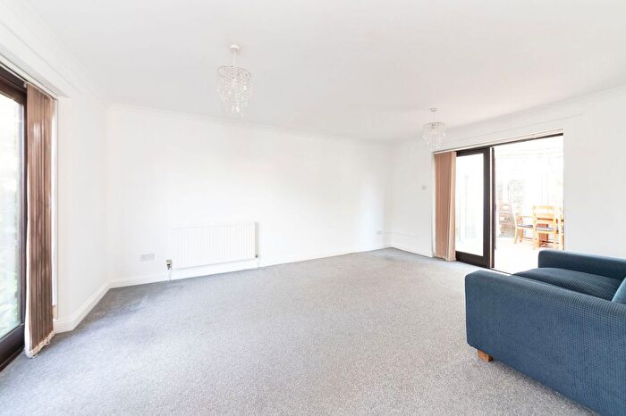 2 Bedroom Detached House For Sale In Rothafield Road, North Oxford, OX2