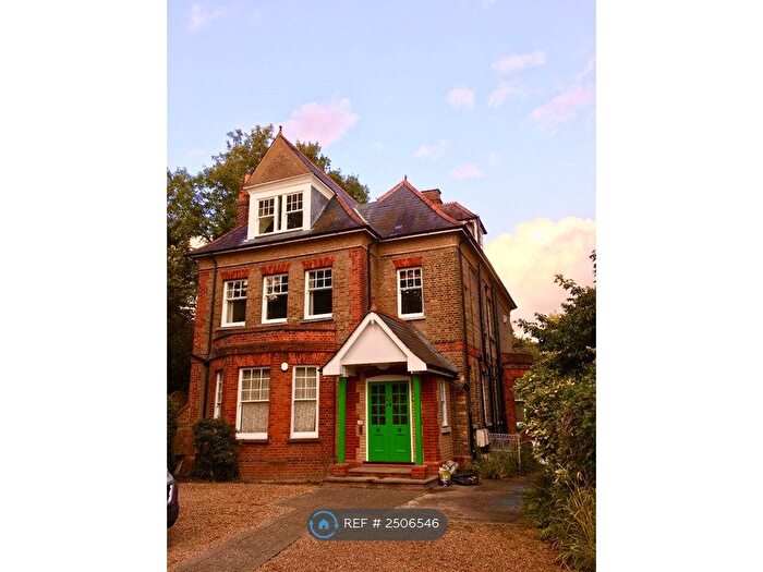 2 Bedroom Flat To Rent In Court Road, London, SE9