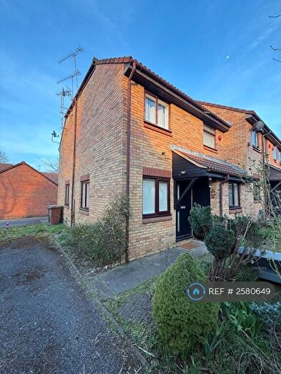 1 Bedroom End Of Terrace House To Rent In Bull Stag Green, Hatfield, AL9