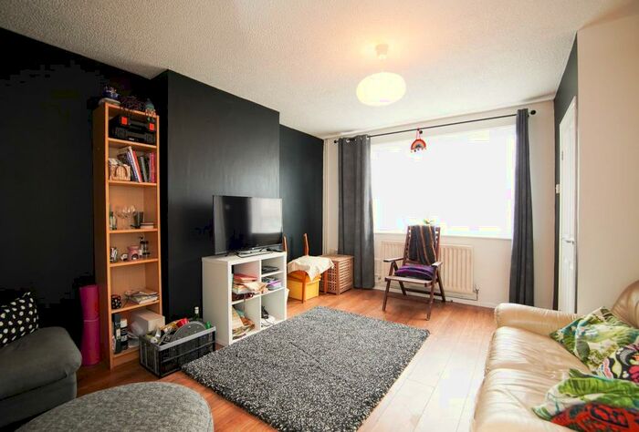 3 Bedroom Semi-Detached House To Rent In Brockhurst Road, St George, Bristol, BS15