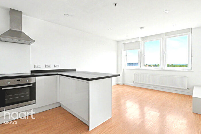 1 Bedroom Flat To Rent In Cherrydown East, Basildon, SS16