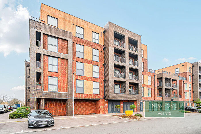 1 Bedroom Apartment For Sale In Moorfield Place, Farnborough, GU14