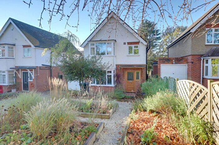 4 Bedroom Detached House For Sale In All Hallows Road, Caversham, RG4