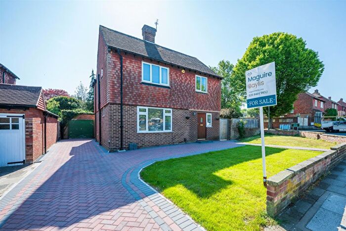 4 Bedroom Detached House For Sale In Gravel Road, Keston, BR2