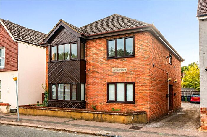 1 Bedroom Apartment For Sale In Victoria Road, Redhill, Surrey, RH1