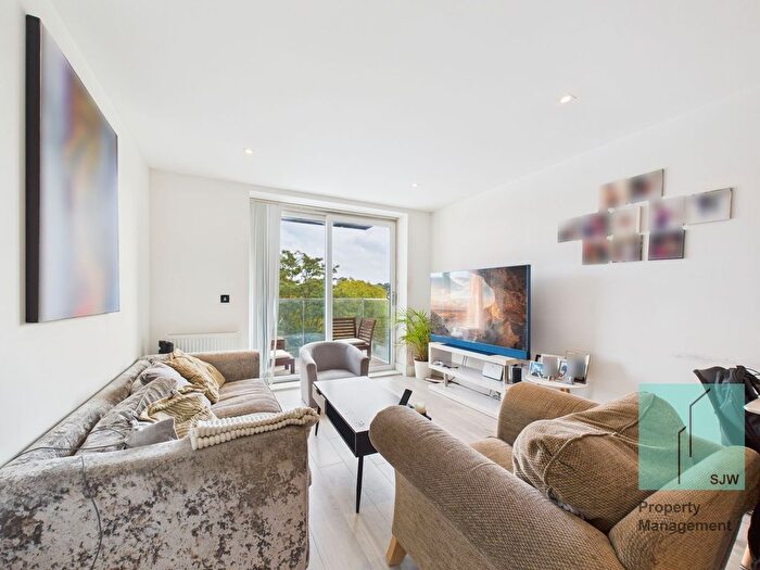 2 Bedroom Flat To Rent In Homefield Rise, Brunswick House, BR6