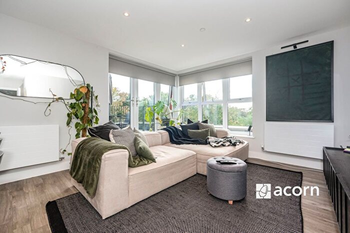 2 Bedroom Flat To Rent In Barley Close, Greenhithe, DA9