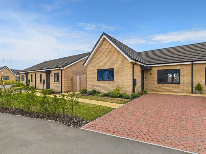 1 Bedroom Semi-Detached Bungalow For Sale In Hotchkin Gardens, Woodhall Spa, LN10