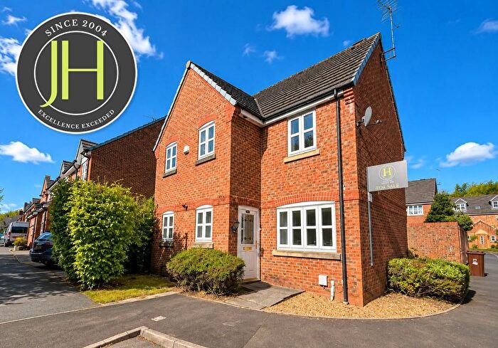 3 Bedroom Detached House For Sale In Kingsbury Close, Bury, BL8