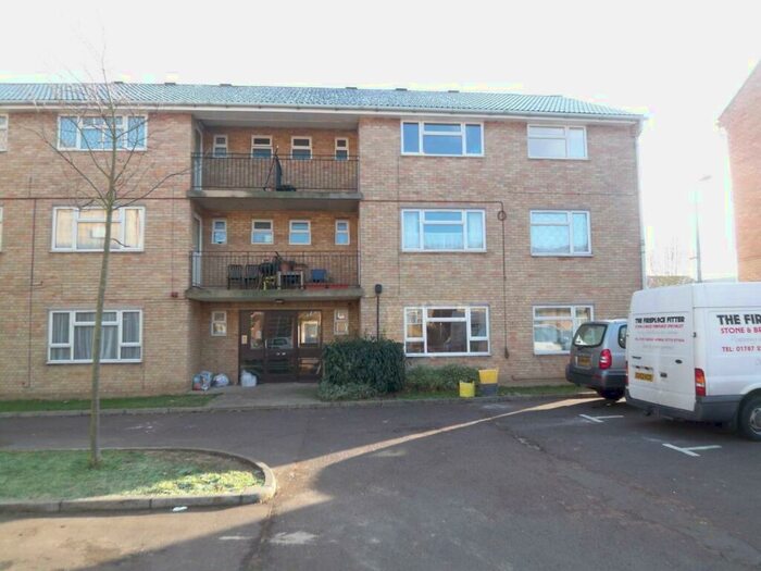 2 Bedroom Flat To Rent In Tweed Close, Halstead, CO9
